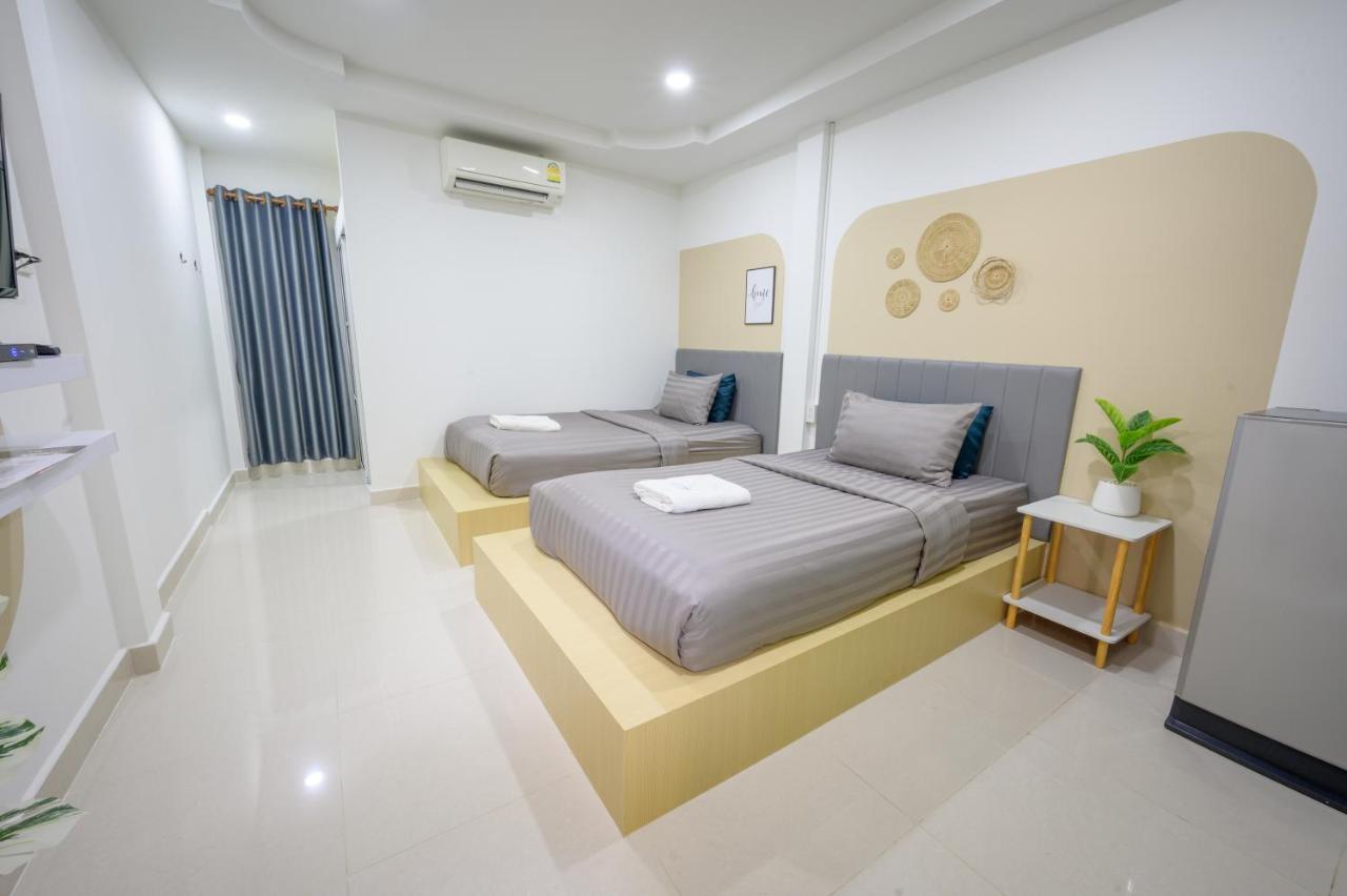 Halo Sea Koh Larn Hotel Pattaya Exterior photo